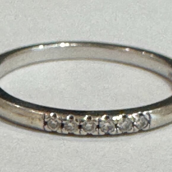 Mejuri EUC Diamonds Line Ring White Gold Size 5 - Picture 3 of 7